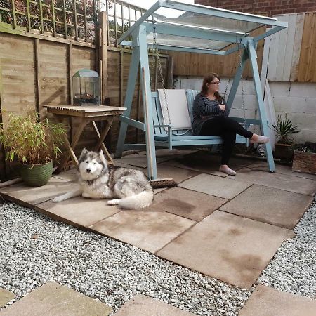 The Garden Room, Pets, Fridge Tv Chester Luaran gambar
